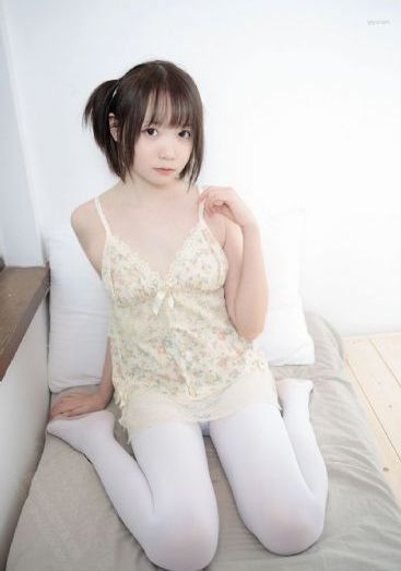 年轻漂亮女教师2_1080神马影院在线